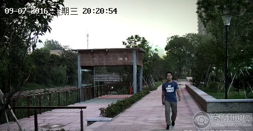 黑光摄像机